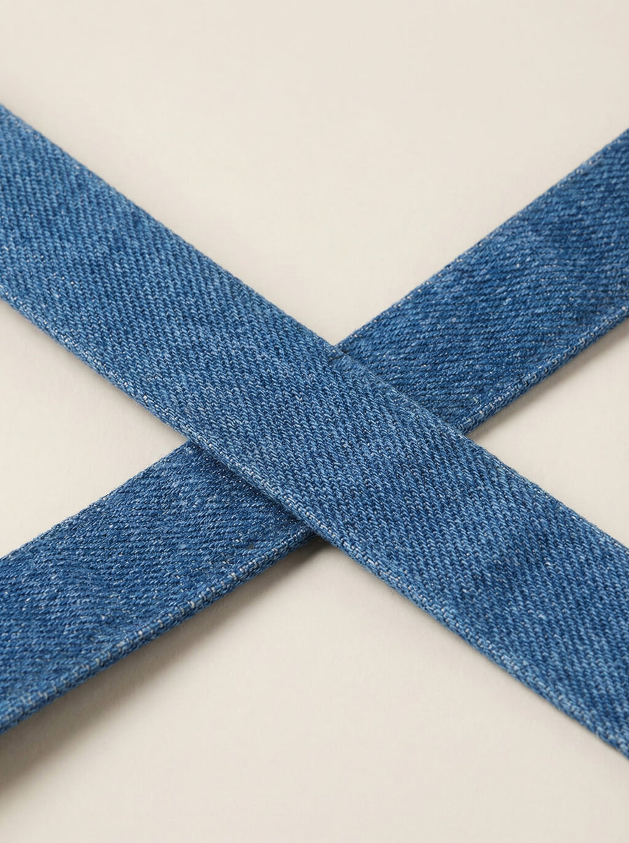 Close up of the denim texture on the collar and leash set from WOOF